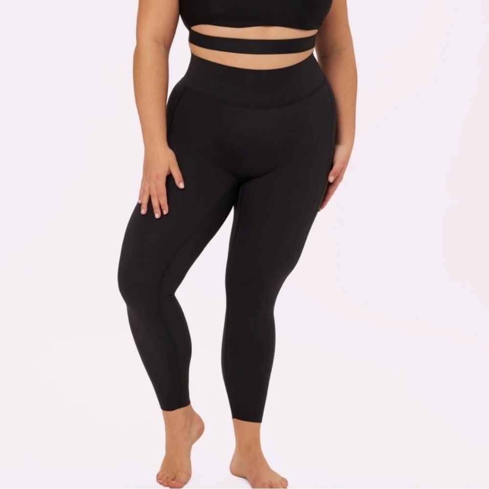 Parade High Rise Tight with Pockets